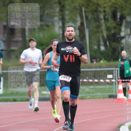 13.04.2025 - Hammer Lauf A. Gomolzig http://msf.ph/oto/7663093 13.04.2025 11:28:04 Ziel 188, 221, 532, 1953, 1989 meine-sportfotos.de