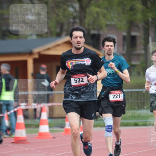 13.04.2025 - Hammer Lauf A. Gomolzig http://msf.ph/oto/7663095 13.04.2025 11:28:05 Ziel 188, 221, 532, 1953, 1989 meine-sportfotos.de