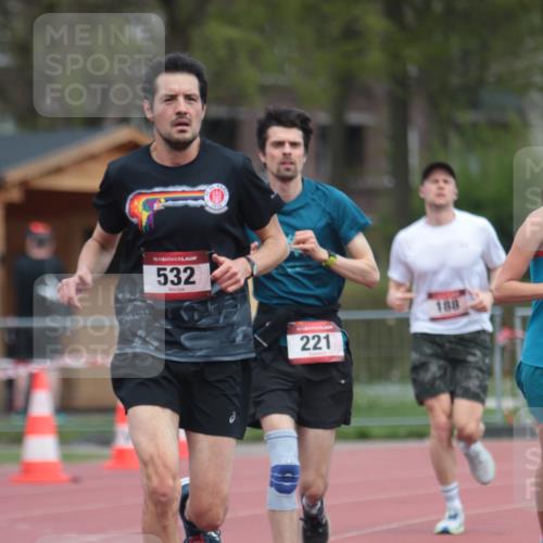 13.04.2025 - Hammer Lauf A. Gomolzig http://msf.ph/oto/7663097 13.04.2025 11:28:06 Ziel 188, 221, 532, 1953, 1989 meine-sportfotos.de