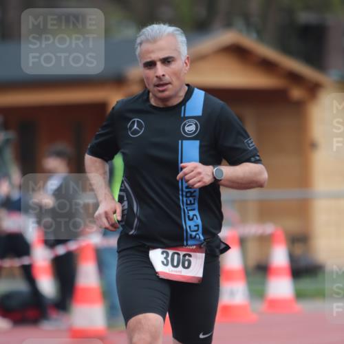 13.04.2025 - Hammer Lauf A. Gomolzig http://msf.ph/oto/7663127 13.04.2025 11:28:40 Ziel 306 meine-sportfotos.de