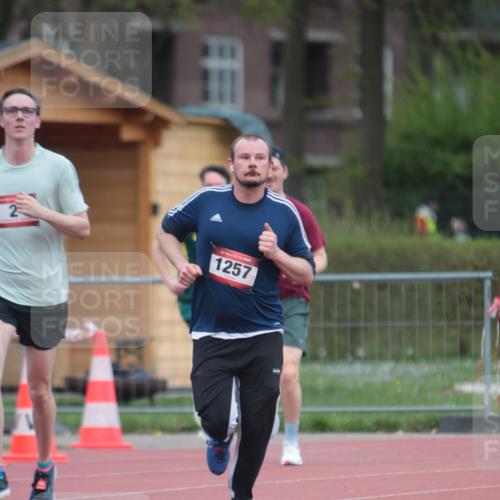 13.04.2025 - Hammer Lauf A. Gomolzig http://msf.ph/oto/7663132 13.04.2025 11:28:46 Ziel 2, 1257, 1804 meine-sportfotos.de