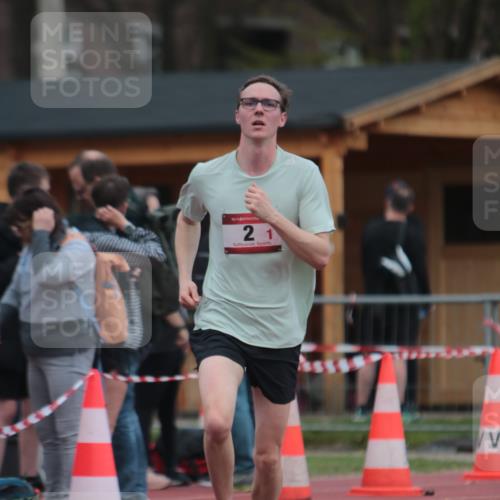 13.04.2025 - Hammer Lauf A. Gomolzig http://msf.ph/oto/7663134 13.04.2025 11:28:48 Ziel 2, 1257, 1804 meine-sportfotos.de