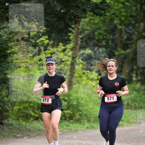 13.04.2025 - Hammer Lauf Dr. Thomas Lammeyer http://msf.ph/oto/7663170 13.04.2025 11:31:16 Laufen 572, 571 meine-sportfotos.de
