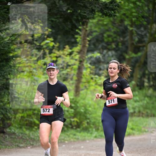 13.04.2025 - Hammer Lauf Dr. Thomas Lammeyer http://msf.ph/oto/7663175 13.04.2025 11:31:17 Laufen 572, 571 meine-sportfotos.de