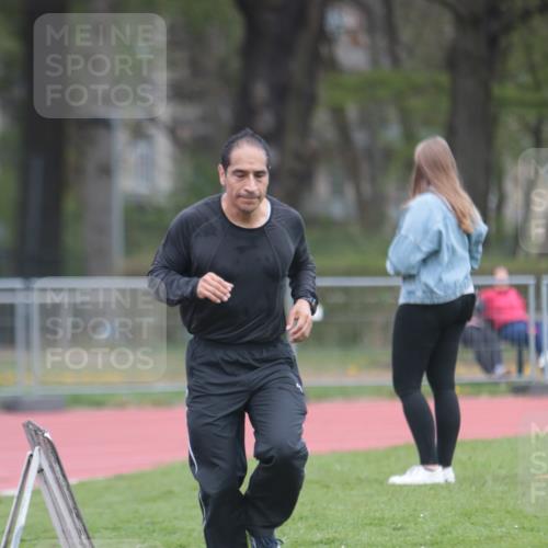 13.04.2025 - Hammer Lauf A. Gomolzig http://msf.ph/oto/7663176 13.04.2025 11:29:36 Ziel 601 meine-sportfotos.de