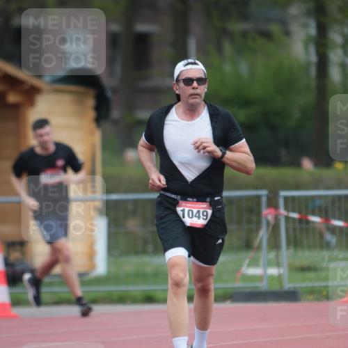 13.04.2025 - Hammer Lauf A. Gomolzig http://msf.ph/oto/7663210 13.04.2025 11:30:03 Ziel 950, 1049, 1951 meine-sportfotos.de