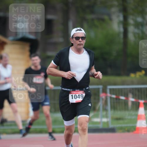 13.04.2025 - Hammer Lauf A. Gomolzig http://msf.ph/oto/7663212 13.04.2025 11:30:03 Ziel 950, 1049, 1951 meine-sportfotos.de