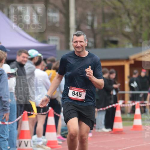 13.04.2025 - Hammer Lauf A. Gomolzig http://msf.ph/oto/7663251 13.04.2025 11:30:51 Ziel 945, 1002 meine-sportfotos.de