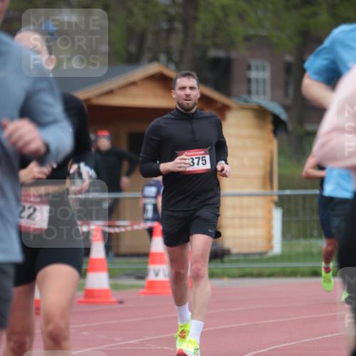 13.04.2025 - Hammer Lauf A. Gomolzig http://msf.ph/oto/7663269 13.04.2025 11:31:02 Ziel 251, 322, 384, 670, 1267, 1375, 1896 meine-sportfotos.de