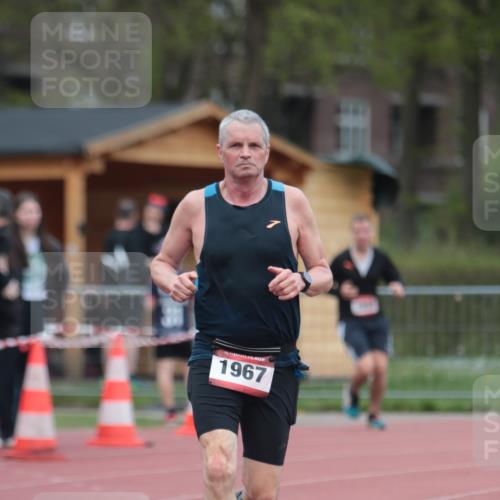 13.04.2025 - Hammer Lauf A. Gomolzig http://msf.ph/oto/7663337 13.04.2025 11:31:41 Ziel 1930 meine-sportfotos.de
