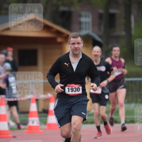 13.04.2025 - Hammer Lauf A. Gomolzig http://msf.ph/oto/7663346 13.04.2025 11:31:46 Ziel 313, 1808, 1930 meine-sportfotos.de