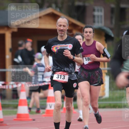 13.04.2025 - Hammer Lauf A. Gomolzig http://msf.ph/oto/7663355 13.04.2025 11:31:49 Ziel 232, 313, 432, 1808, 1921, 1930 meine-sportfotos.de