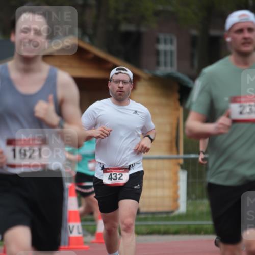 13.04.2025 - Hammer Lauf A. Gomolzig http://msf.ph/oto/7663368 13.04.2025 11:31:54 Ziel 231, 232, 432, 1808, 1921 meine-sportfotos.de