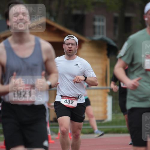 13.04.2025 - Hammer Lauf A. Gomolzig http://msf.ph/oto/7663370 13.04.2025 11:31:55 Ziel 231, 232, 432, 1808, 1921 meine-sportfotos.de