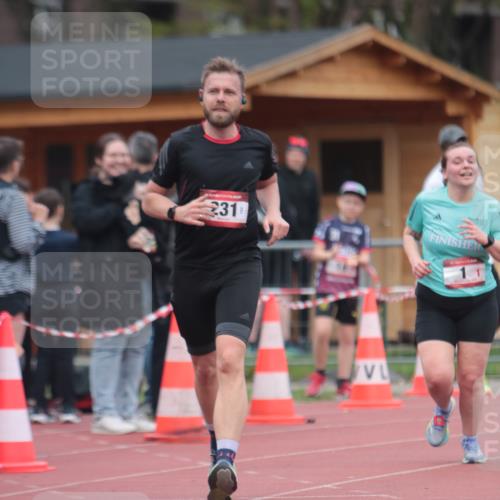 13.04.2025 - Hammer Lauf A. Gomolzig http://msf.ph/oto/7663379 13.04.2025 11:31:59 Ziel 231, 432, 1341 meine-sportfotos.de