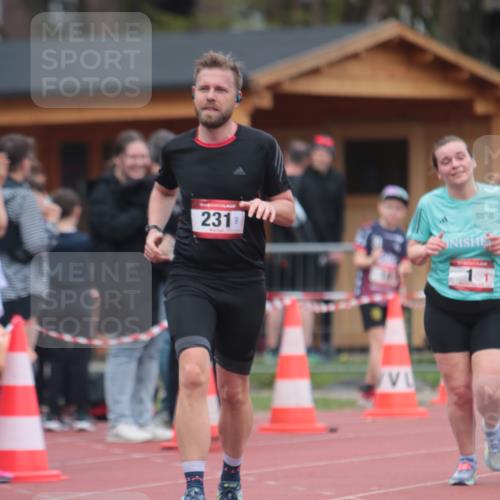 13.04.2025 - Hammer Lauf A. Gomolzig http://msf.ph/oto/7663381 13.04.2025 11:31:59 Ziel 231, 432, 1341 meine-sportfotos.de