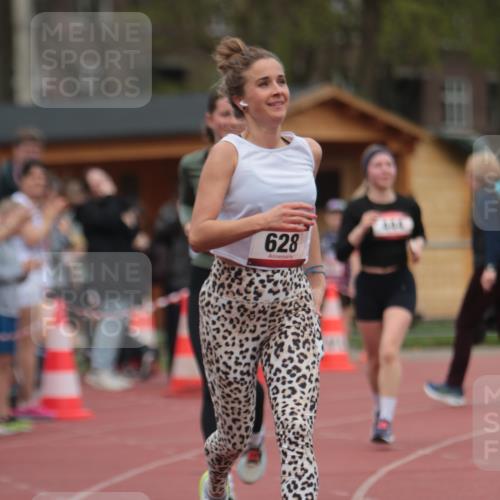 13.04.2025 - Hammer Lauf A. Gomolzig http://msf.ph/oto/7663420 13.04.2025 11:32:15 Ziel 444, 628, 1125 meine-sportfotos.de
