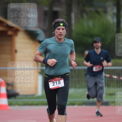 13.04.2025 - Hammer Lauf A. Gomolzig http://msf.ph/oto/7663441 13.04.2025 11:32:30 Ziel 218, 615, 1772 meine-sportfotos.de