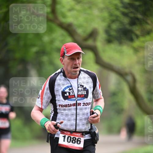 13.04.2025 - Hammer Lauf Dr. Thomas Lammeyer http://msf.ph/oto/7663455 13.04.2025 11:31:50 Laufen 200, 15, 1086 meine-sportfotos.de