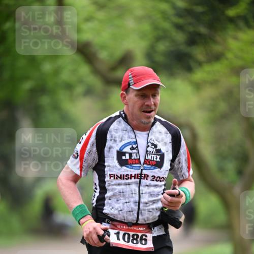 13.04.2025 - Hammer Lauf Dr. Thomas Lammeyer http://msf.ph/oto/7663459 13.04.2025 11:31:50 Laufen 200, 15, 1086 meine-sportfotos.de