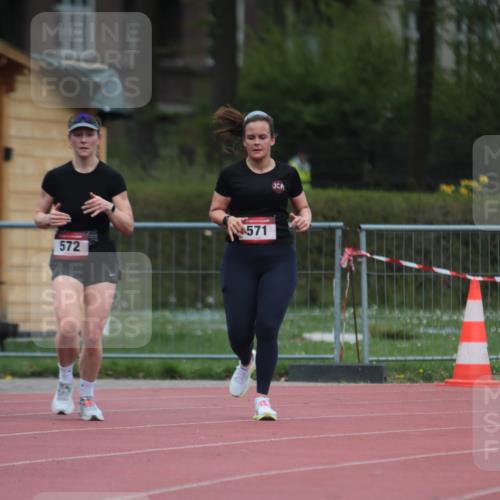 13.04.2025 - Hammer Lauf A. Gomolzig http://msf.ph/oto/7663460 13.04.2025 11:32:45 Ziel 571, 572 meine-sportfotos.de