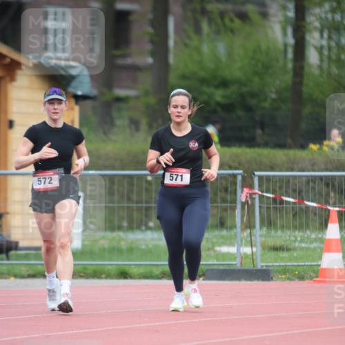 13.04.2025 - Hammer Lauf A. Gomolzig http://msf.ph/oto/7663461 13.04.2025 11:32:46 Ziel 571, 572 meine-sportfotos.de