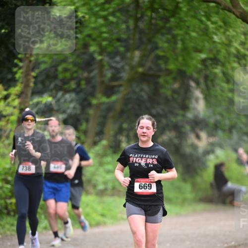 13.04.2025 - Hammer Lauf Dr. Thomas Lammeyer http://msf.ph/oto/7663462 13.04.2025 11:31:51 Laufen 738, 20, 24, 15, 669 meine-sportfotos.de