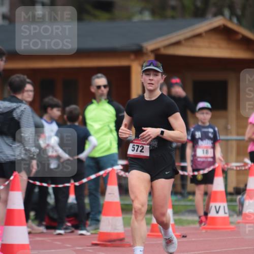 13.04.2025 - Hammer Lauf A. Gomolzig http://msf.ph/oto/7663467 13.04.2025 11:32:48 Ziel 571, 572 meine-sportfotos.de