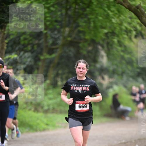 13.04.2025 - Hammer Lauf Dr. Thomas Lammeyer http://msf.ph/oto/7663473 13.04.2025 11:31:52 Laufen 8, 20, 24, 15, 669 meine-sportfotos.de