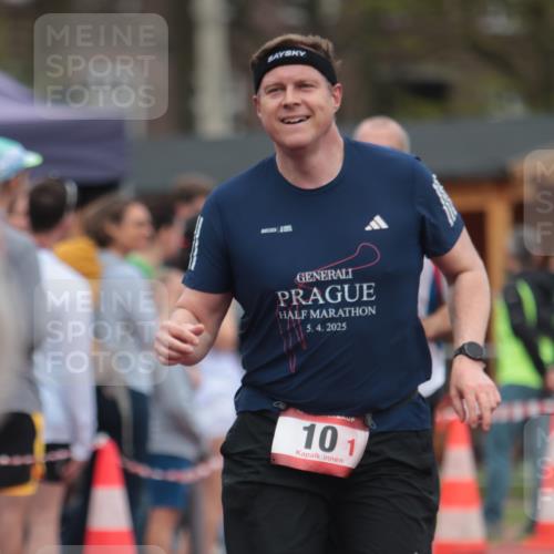 13.04.2025 - Hammer Lauf A. Gomolzig http://msf.ph/oto/7663503 13.04.2025 11:33:11 Ziel 10, 191, 1051, 1810 meine-sportfotos.de