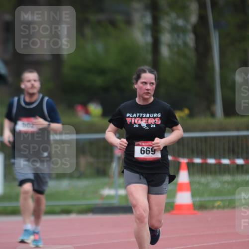 13.04.2025 - Hammer Lauf A. Gomolzig http://msf.ph/oto/7663529 13.04.2025 11:33:29 Ziel 502, 669, 685, 738 meine-sportfotos.de