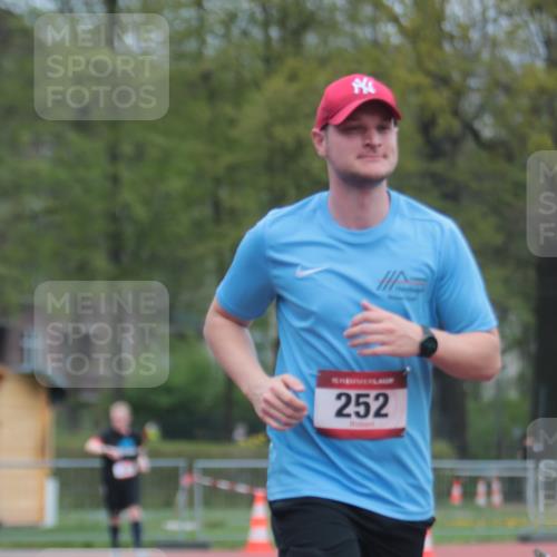 13.04.2025 - Hammer Lauf A. Gomolzig http://msf.ph/oto/7663566 13.04.2025 11:33:56 Ziel 252 meine-sportfotos.de