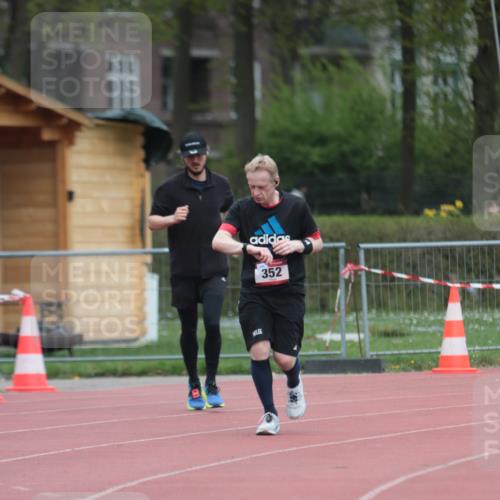 13.04.2025 - Hammer Lauf A. Gomolzig http://msf.ph/oto/7663568 13.04.2025 11:33:59 Ziel 599 meine-sportfotos.de