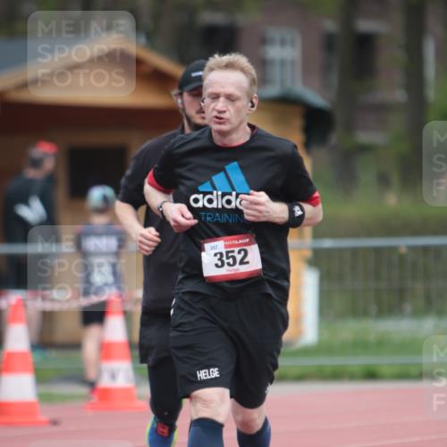 13.04.2025 - Hammer Lauf A. Gomolzig http://msf.ph/oto/7663576 13.04.2025 11:34:03 Ziel 599 meine-sportfotos.de