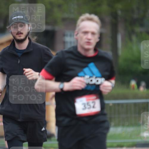 13.04.2025 - Hammer Lauf A. Gomolzig http://msf.ph/oto/7663580 13.04.2025 11:34:05 Ziel 8, 599 meine-sportfotos.de