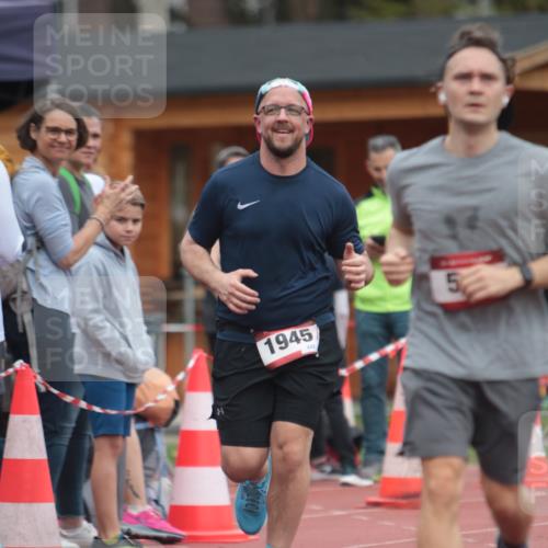 13.04.2025 - Hammer Lauf A. Gomolzig http://msf.ph/oto/7663599 13.04.2025 11:34:17 Ziel 167, 524, 1945 meine-sportfotos.de