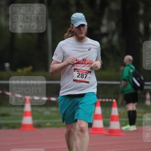 13.04.2025 - Hammer Lauf A. Gomolzig http://msf.ph/oto/7663627 13.04.2025 11:34:35 Ziel 287, 923 meine-sportfotos.de