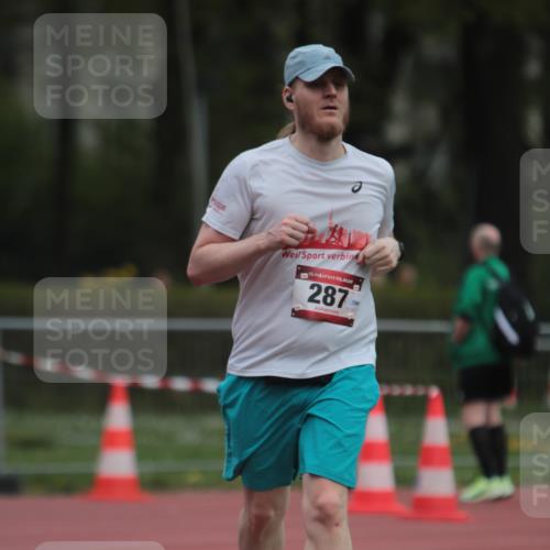 13.04.2025 - Hammer Lauf A. Gomolzig http://msf.ph/oto/7663631 13.04.2025 11:34:36 Ziel 287, 923 meine-sportfotos.de