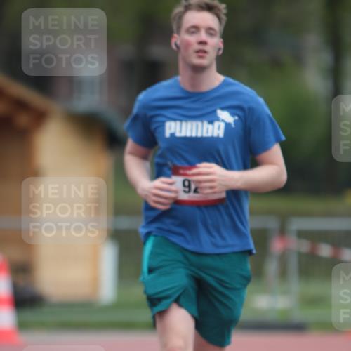 13.04.2025 - Hammer Lauf A. Gomolzig http://msf.ph/oto/7663634 13.04.2025 11:34:38 Ziel 287, 923 meine-sportfotos.de