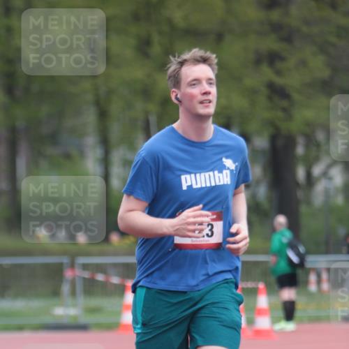 13.04.2025 - Hammer Lauf A. Gomolzig http://msf.ph/oto/7663636 13.04.2025 11:34:39 Ziel 287, 923 meine-sportfotos.de