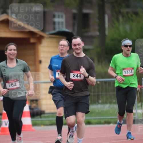 13.04.2025 - Hammer Lauf A. Gomolzig http://msf.ph/oto/7663639 13.04.2025 11:34:44 Ziel 244, 762, 1208, 1331 meine-sportfotos.de