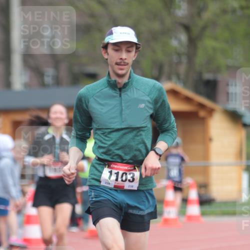 13.04.2025 - Hammer Lauf A. Gomolzig http://msf.ph/oto/7663672 13.04.2025 11:35:03 Ziel 3, 1103, 1931 meine-sportfotos.de