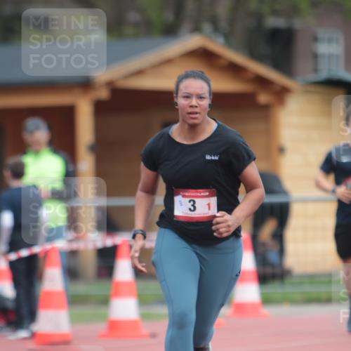 13.04.2025 - Hammer Lauf A. Gomolzig http://msf.ph/oto/7663679 13.04.2025 11:35:11 Ziel 3, 302 meine-sportfotos.de