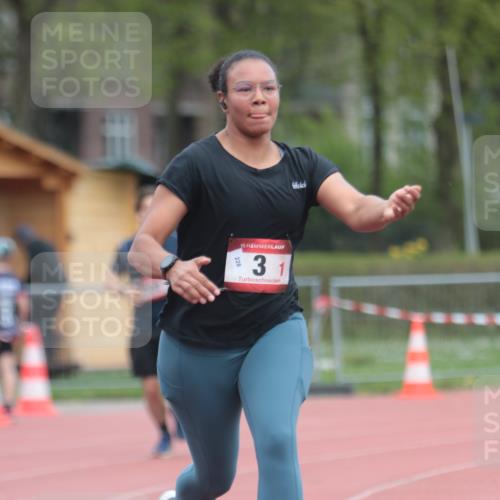 13.04.2025 - Hammer Lauf A. Gomolzig http://msf.ph/oto/7663686 13.04.2025 11:35:13 Ziel 302 meine-sportfotos.de
