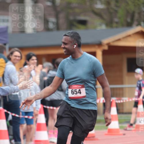13.04.2025 - Hammer Lauf A. Gomolzig http://msf.ph/oto/7663712 13.04.2025 11:35:35 Ziel 654, 1344, 1897 meine-sportfotos.de