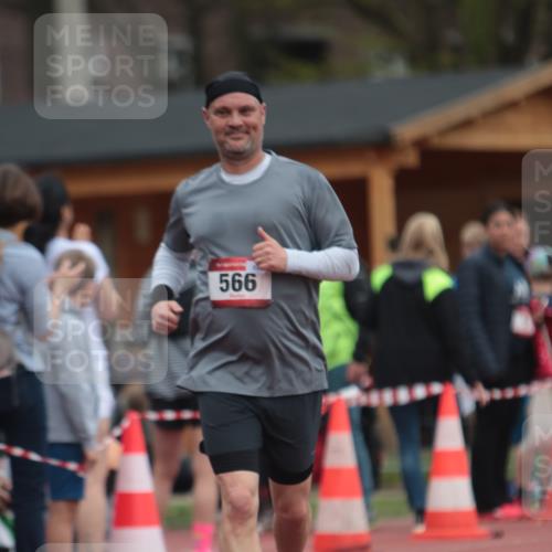13.04.2025 - Hammer Lauf A. Gomolzig http://msf.ph/oto/7663717 13.04.2025 11:35:46 Ziel 566 meine-sportfotos.de
