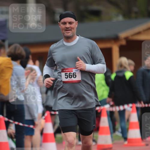 13.04.2025 - Hammer Lauf A. Gomolzig http://msf.ph/oto/7663719 13.04.2025 11:35:46 Ziel 566 meine-sportfotos.de