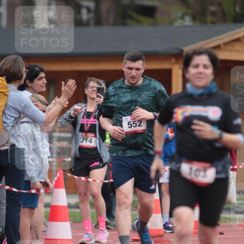 13.04.2025 - Hammer Lauf A. Gomolzig http://msf.ph/oto/7663749 13.04.2025 11:36:17 Ziel 103, 552, 736 meine-sportfotos.de