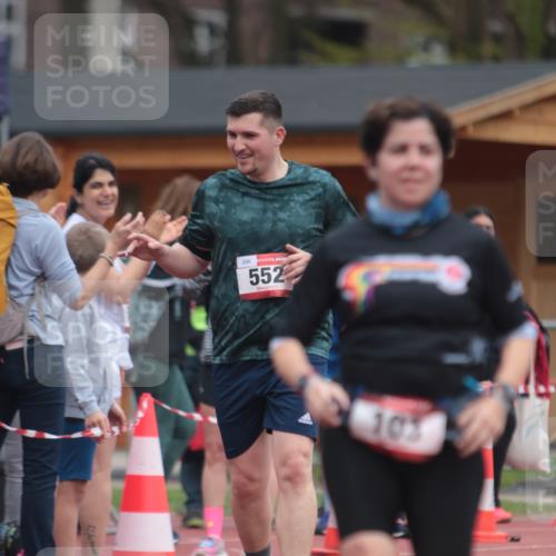 13.04.2025 - Hammer Lauf A. Gomolzig http://msf.ph/oto/7663753 13.04.2025 11:36:18 Ziel 103, 552, 736 meine-sportfotos.de