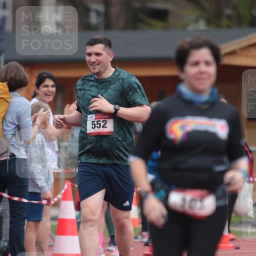 13.04.2025 - Hammer Lauf A. Gomolzig http://msf.ph/oto/7663754 13.04.2025 11:36:18 Ziel 103, 552, 736 meine-sportfotos.de
